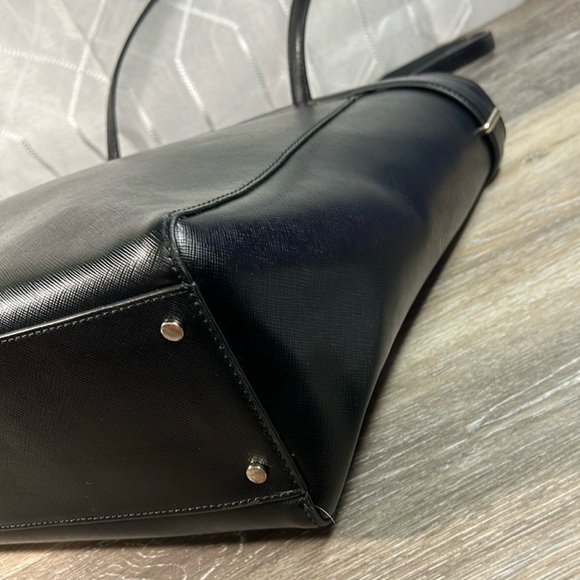 Kate Spade Black Shoulder Bag in GUC! - Picture 4 of 8